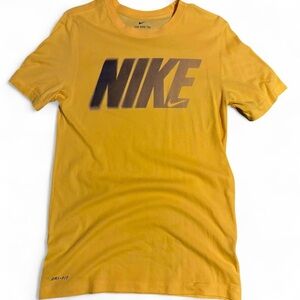 Nike yellow slim fit Tshirt
